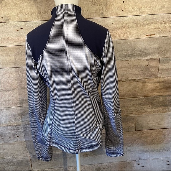 Lululemon Athletica women’s blue plaid forme zip up jacket  in size 8 - Picture 3 of 8